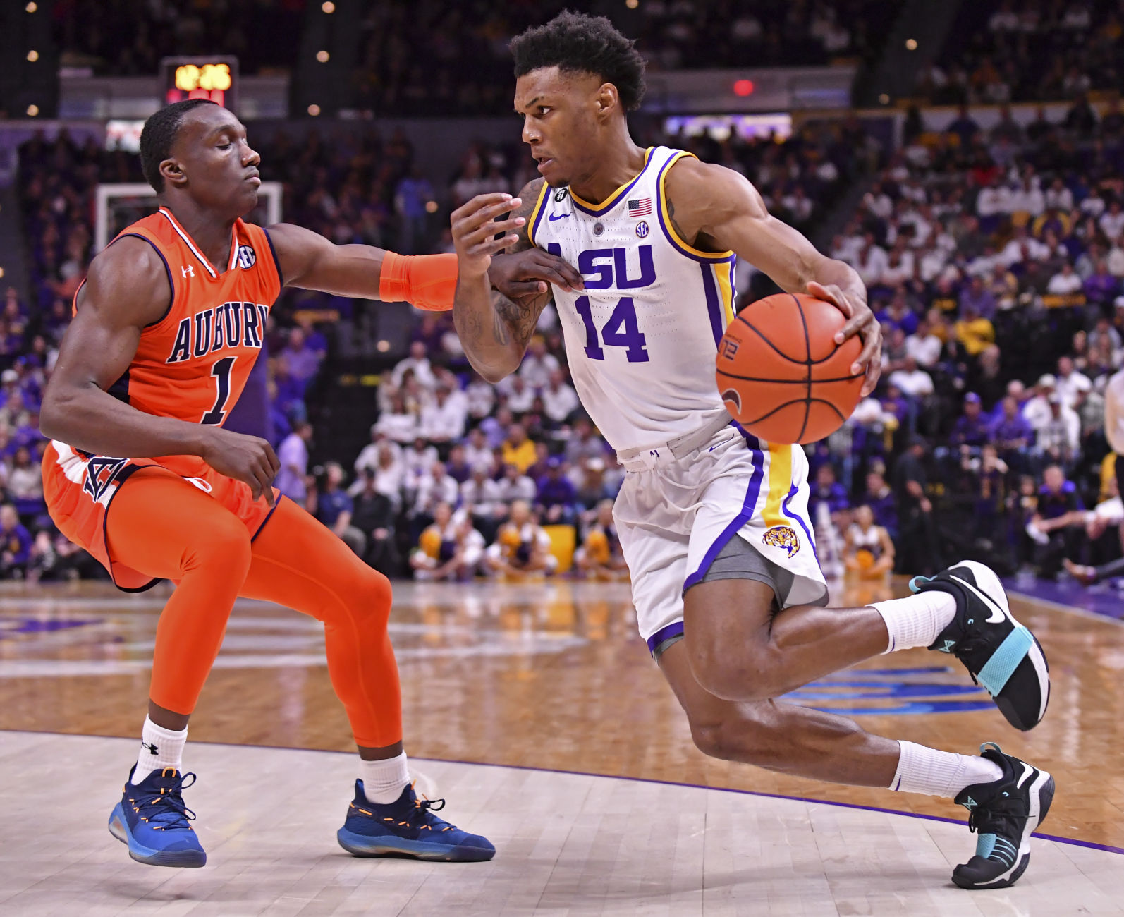 lsuauburnbasketball.021019 HS 411.JPG